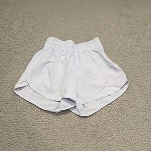 Lululemon Track That Mid-Rise Lined Short 5"
Blue Linen size 4